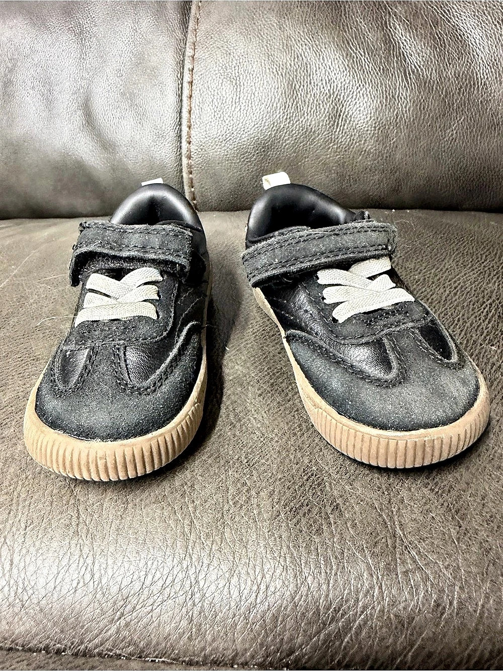 Carter's Black & White Sneakers Baby 5T